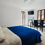 Bucaneve Apartment